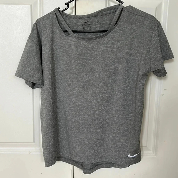 Nike dri fit gray athletic shirt medium athletic top cut out collar - Picture 1 of 4